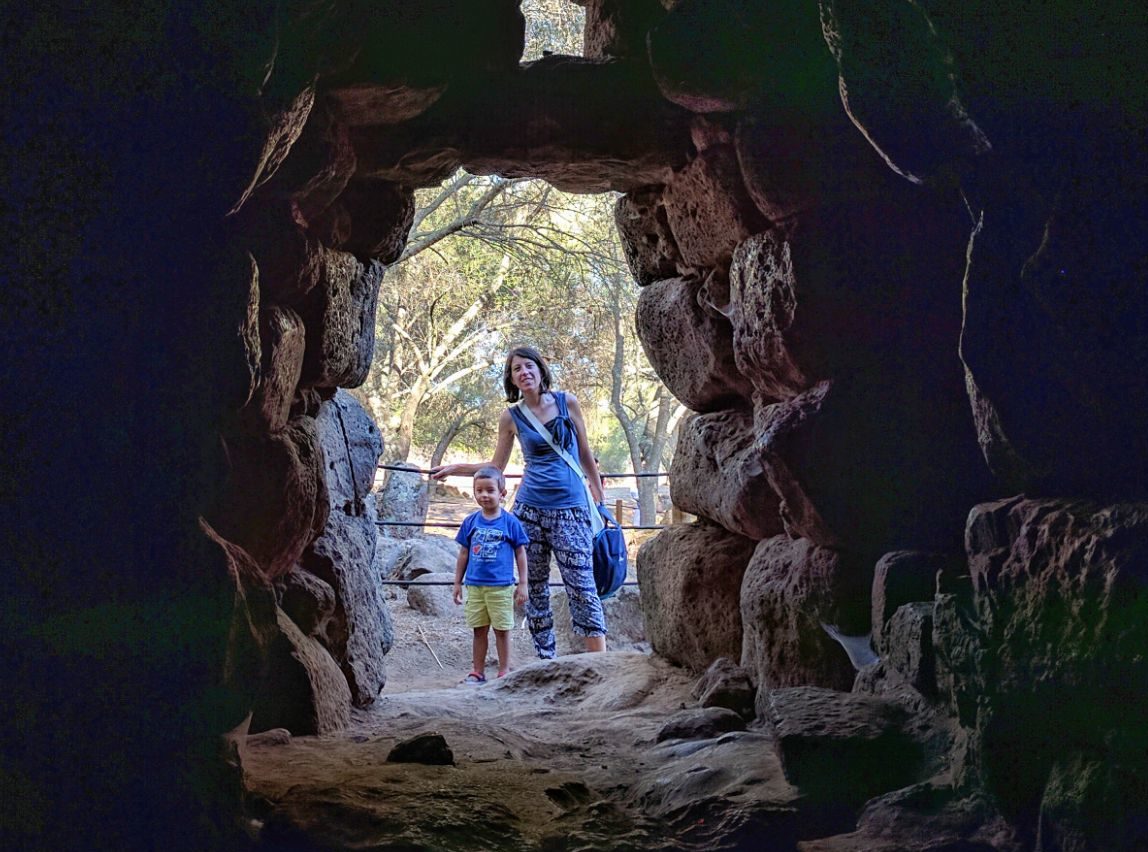 Nuraghe bambini Sardegna